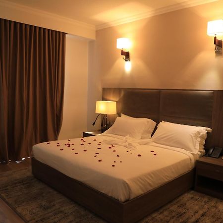 Th Bonroyal Hotel Addis Abeba Buitenkant foto