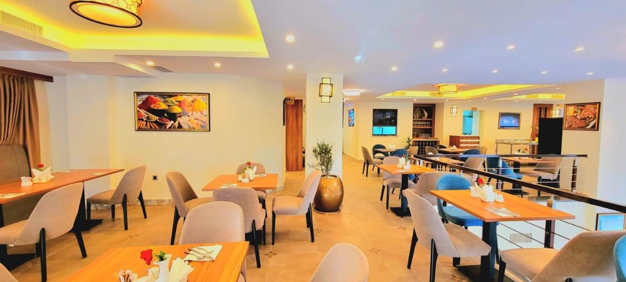 Th Bonroyal Hotel Addis Abeba Buitenkant foto