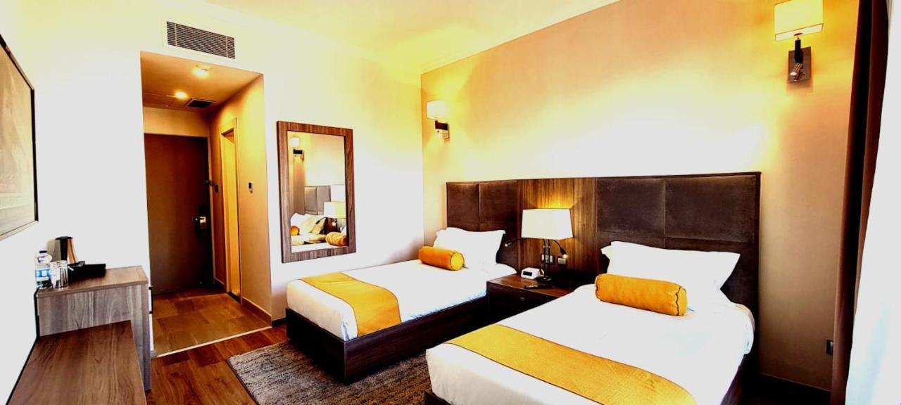 Th Bonroyal Hotel Addis Abeba Buitenkant foto