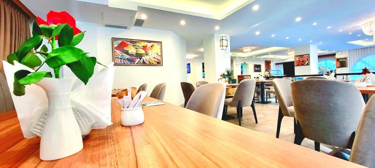 Th Bonroyal Hotel Addis Abeba Buitenkant foto