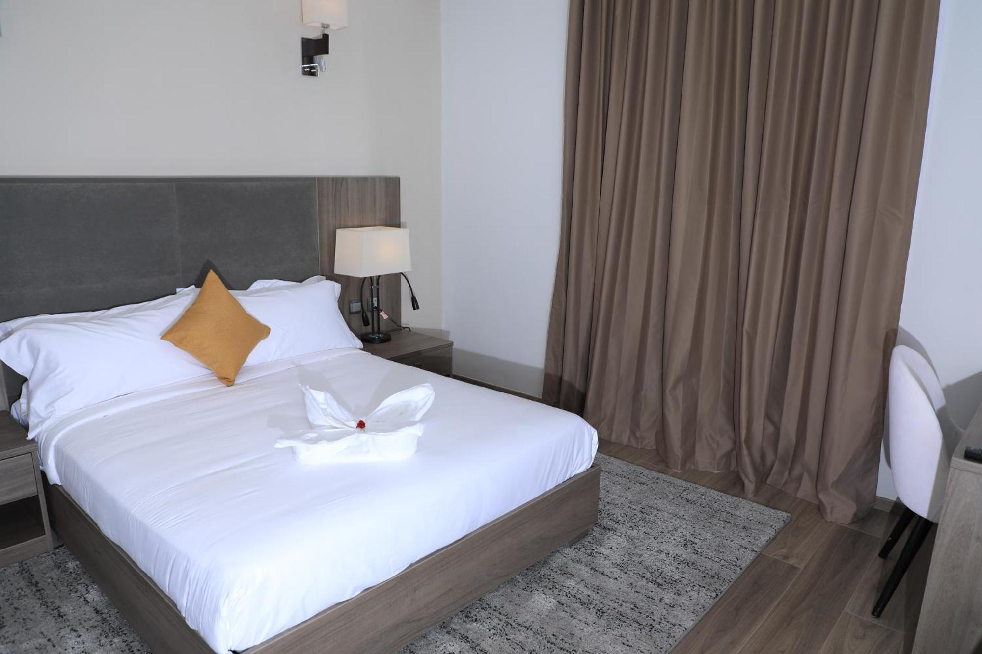 Th Bonroyal Hotel Addis Abeba Buitenkant foto