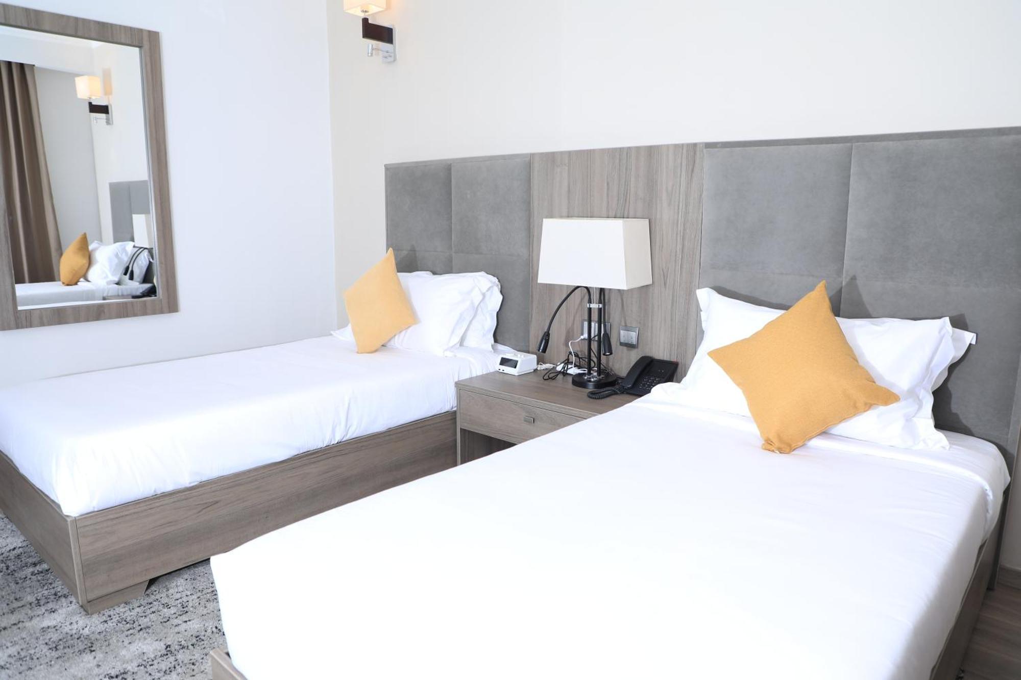 Th Bonroyal Hotel Addis Abeba Buitenkant foto